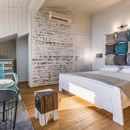 St Anastasia Hotell *