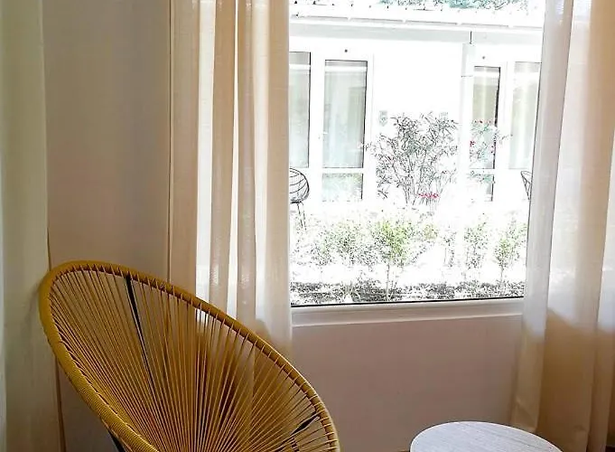 St Anastasia Hotel *