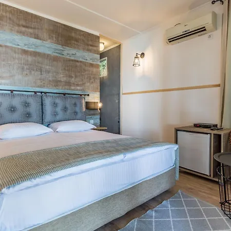 St Anastasia Hotel *