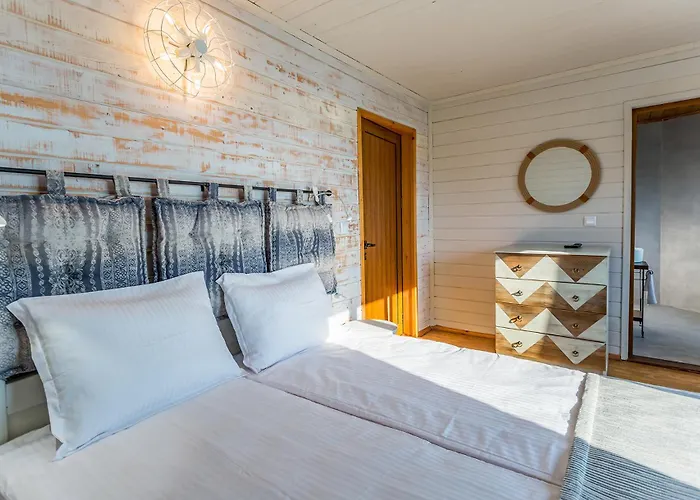 St Anastasia * بورغاس