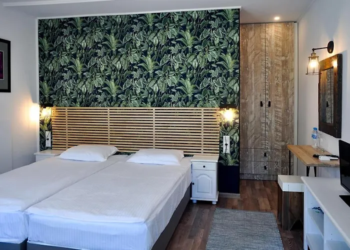 St Anastasia * بورغاس