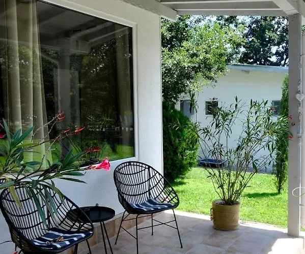 St Anastasia * بورغاس